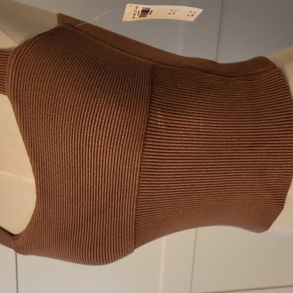 Abercrombie & Fitch Women's Brown ribbed and Tan Crop-top  NWT - Picture 2 of 7